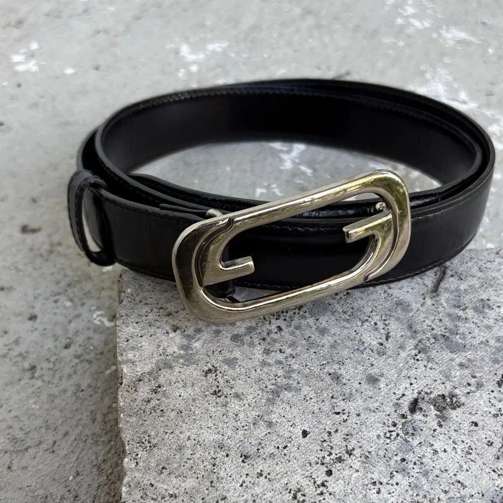 Gucci, vintage black leather skinny belt